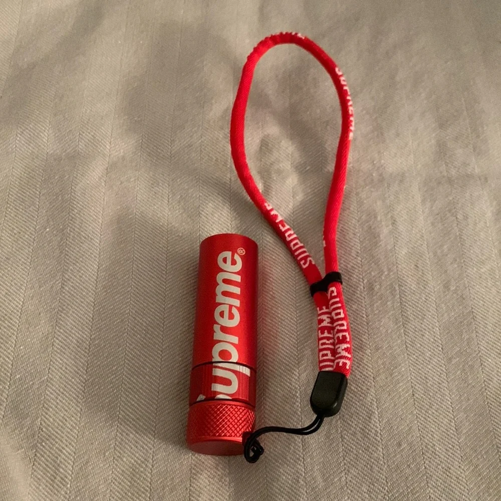 Supreme Nitecore - Picture 1 of 3